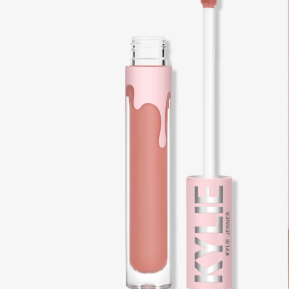 Kylie Cosmetics velvet liquid lipstick 700 believer bare